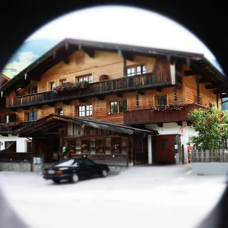 Innerthal Apartment *